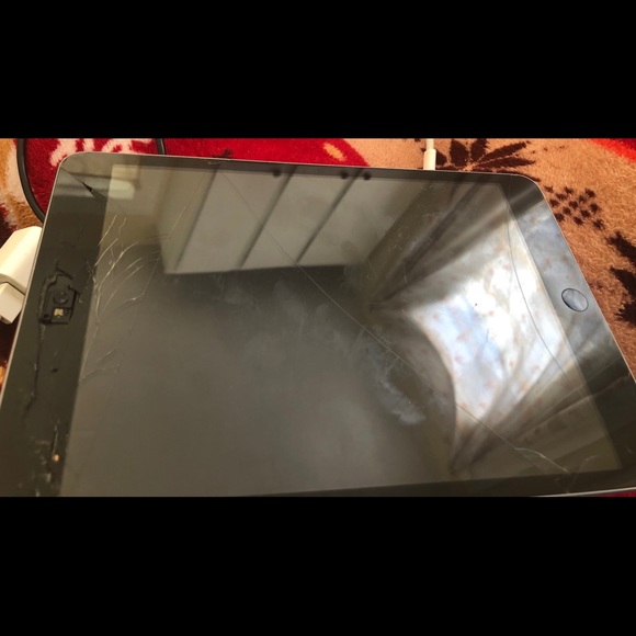 iPad mini First generation!! offers WELCOME!! 📲📱 - Picture 4 of 4